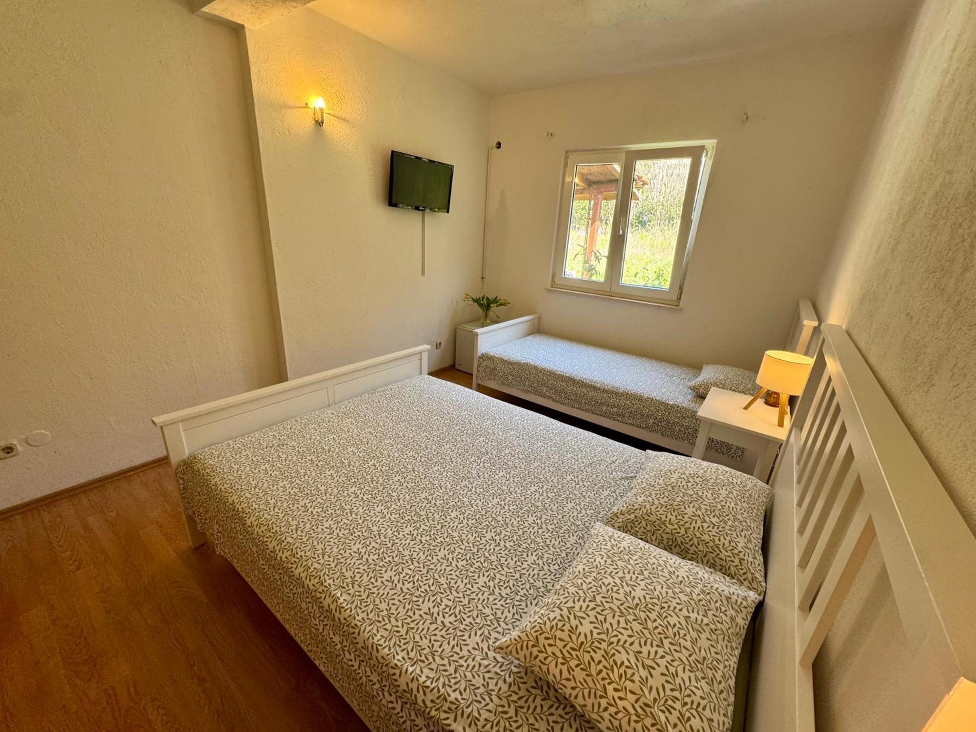 Villa Elvira Gradac  Buitenkant foto
